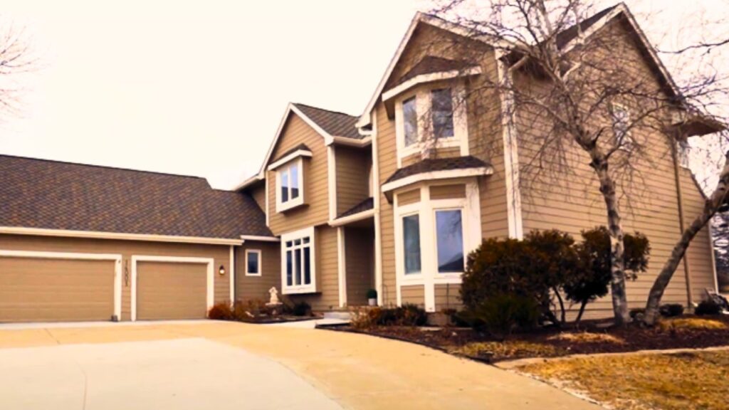 House in Clive City of Iowa